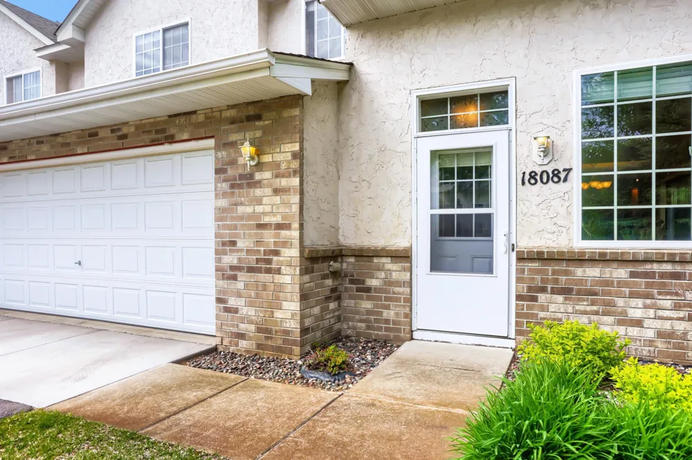 18087 Vance Circle NW Elk River, MN 55330