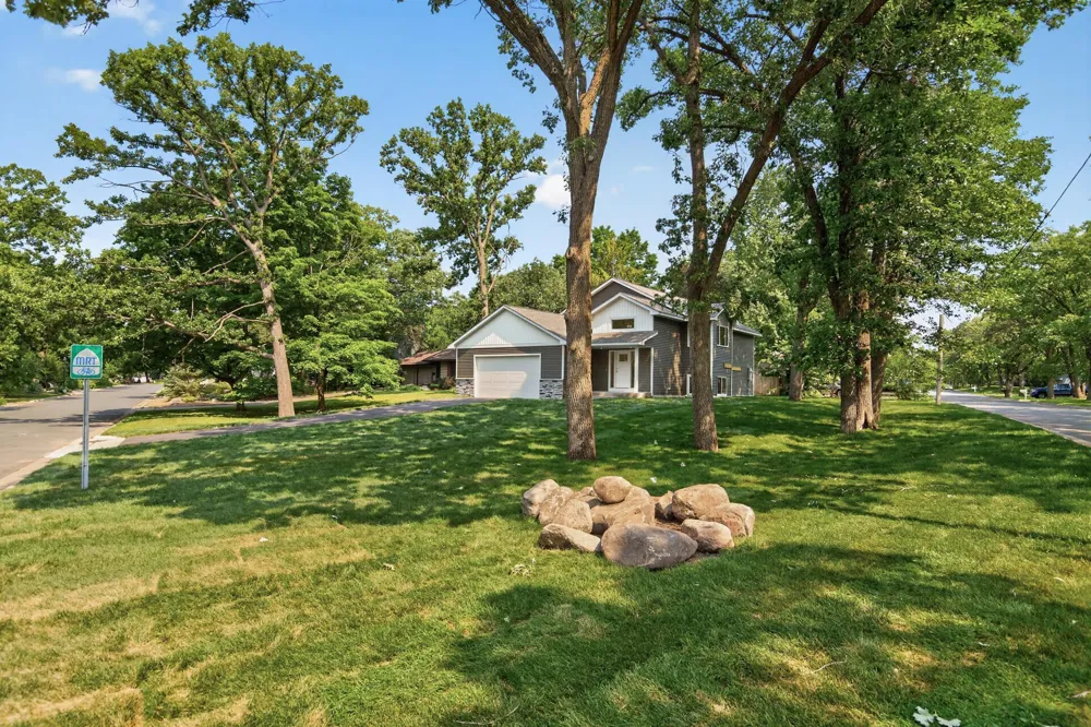 515 Farrell Street Maplewood, MN 55119