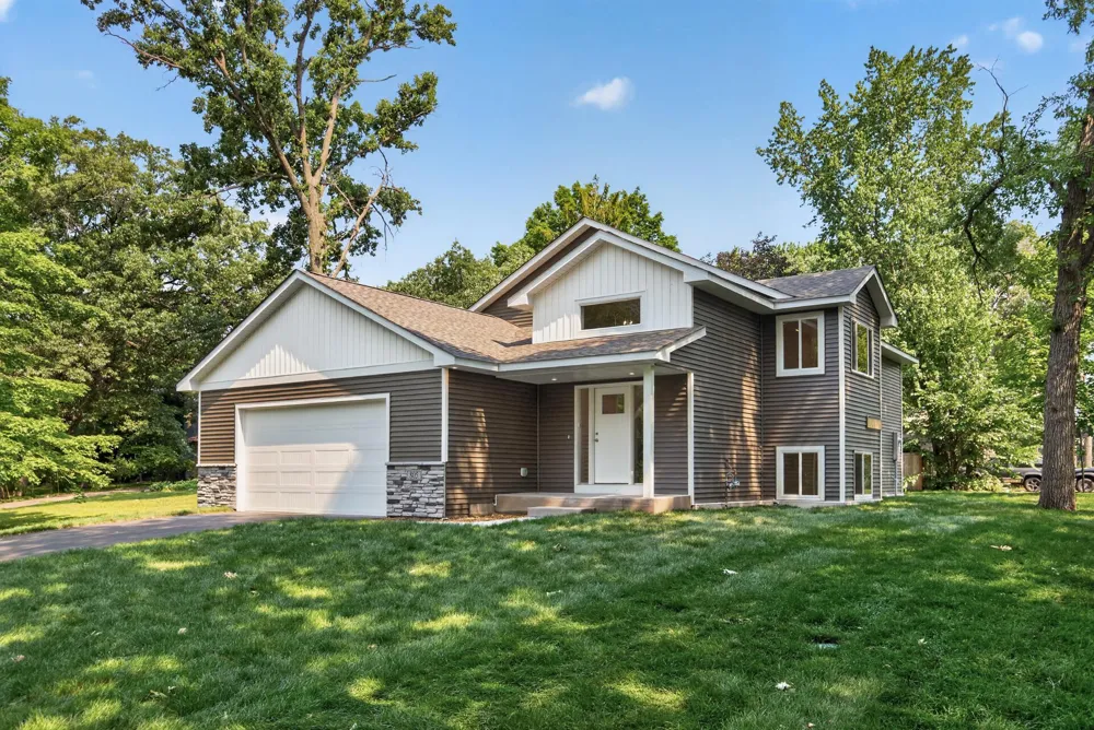 515 Farrell Street Maplewood, MN 55119
