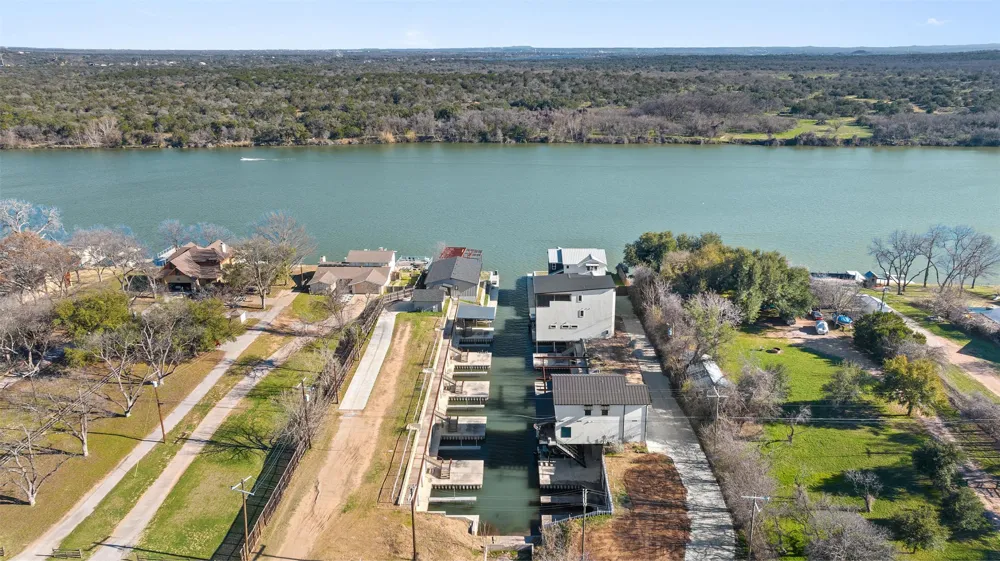 942 Euel Moore Drive Kingsland, TX 78639