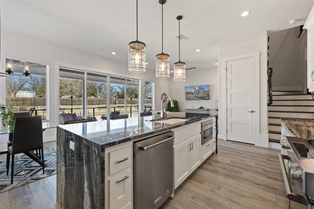 942 Euel Moore Drive Kingsland, TX 78639