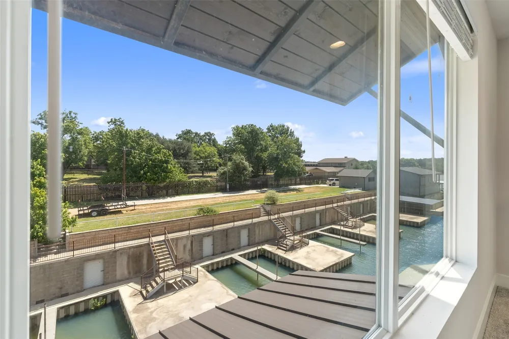 942 Euel Moore Drive Kingsland, TX 78639
