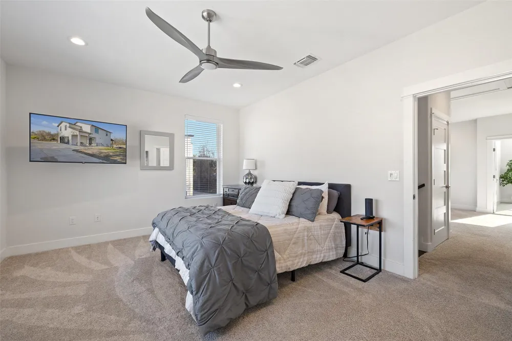 942 Euel Moore Drive Kingsland, TX 78639