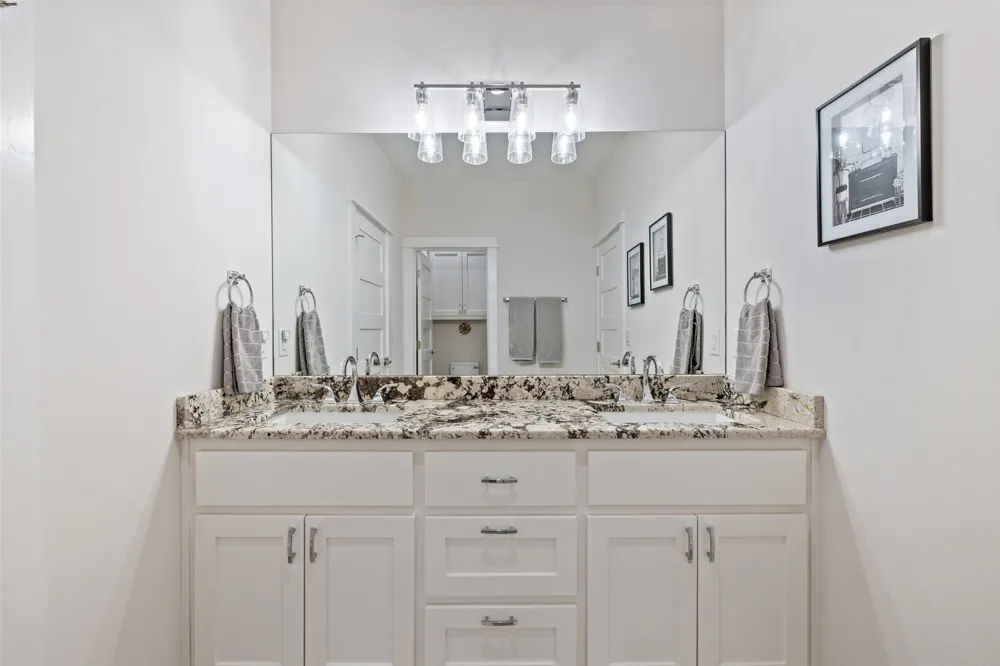 942 Euel Moore Drive Kingsland, TX 78639