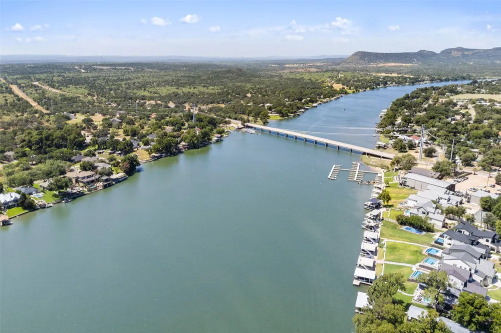 942 Euel Moore Drive Kingsland, TX 78639