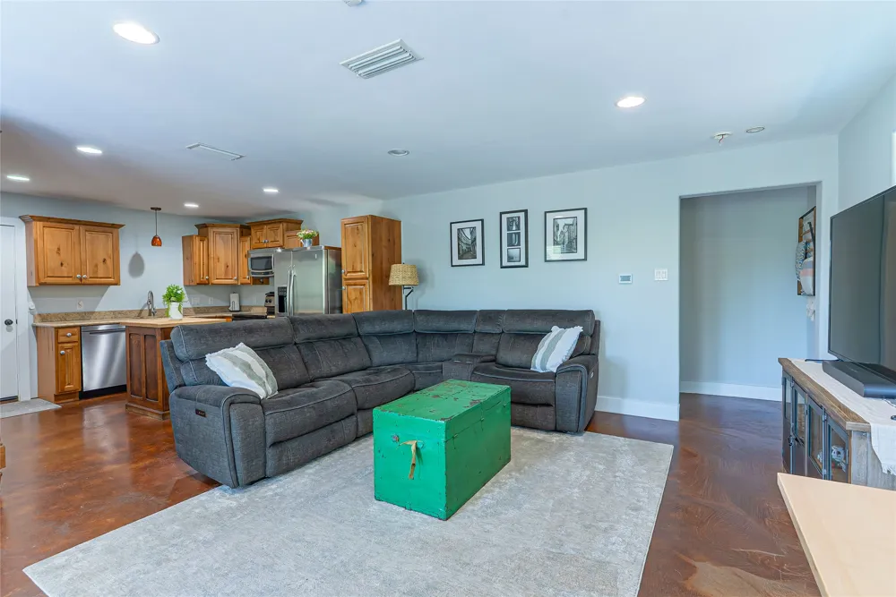 18202 W Reed Parks Road Jonestown, TX 78645