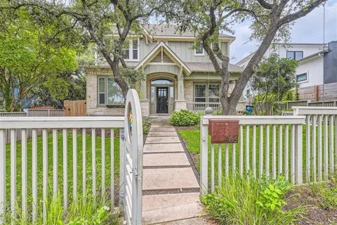 805 W Mary Street