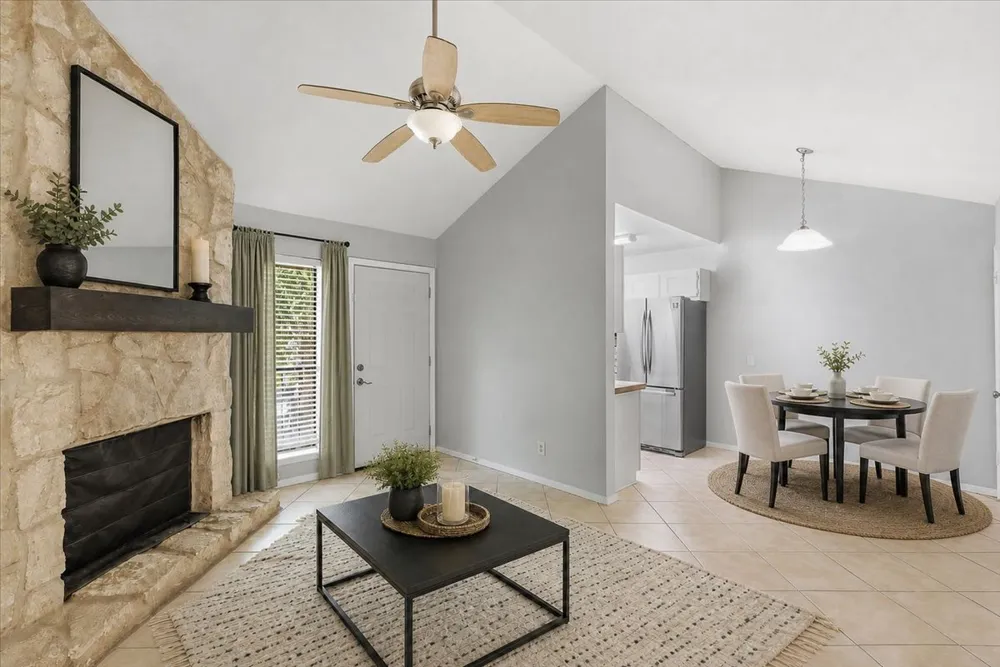4307 S 1st Street #206 Austin, TX 78745