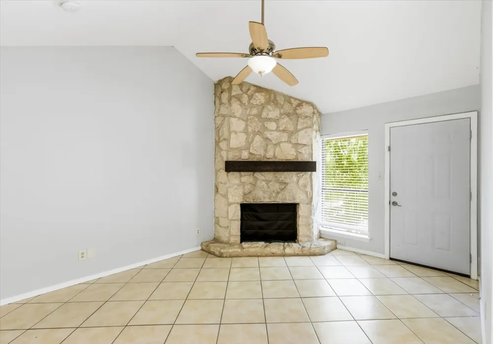 4307 S 1st Street #206 Austin, TX 78745