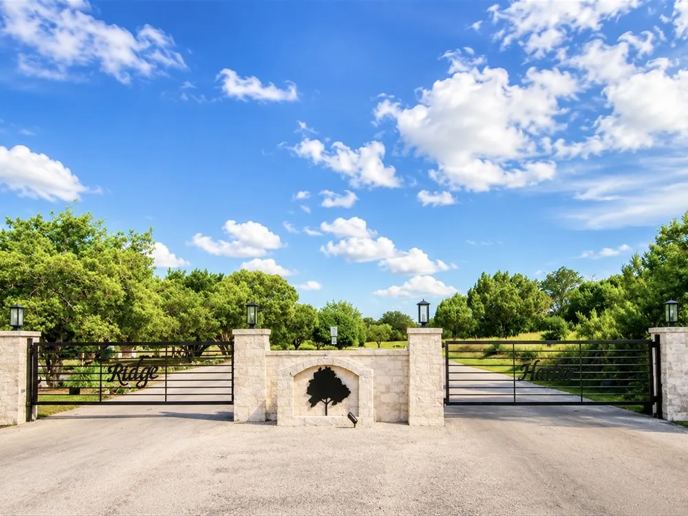 5 Courtside Lane Spicewood, TX 78669