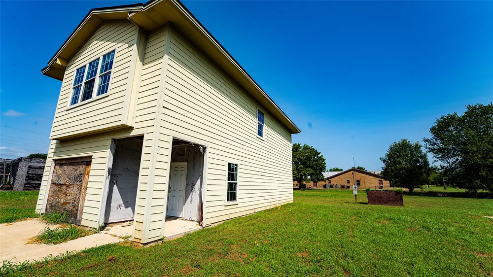 213 E 4th Street Rockdale, TX 76567