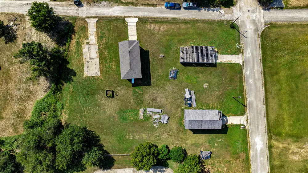 213 E 4th Street Rockdale, TX 76567
