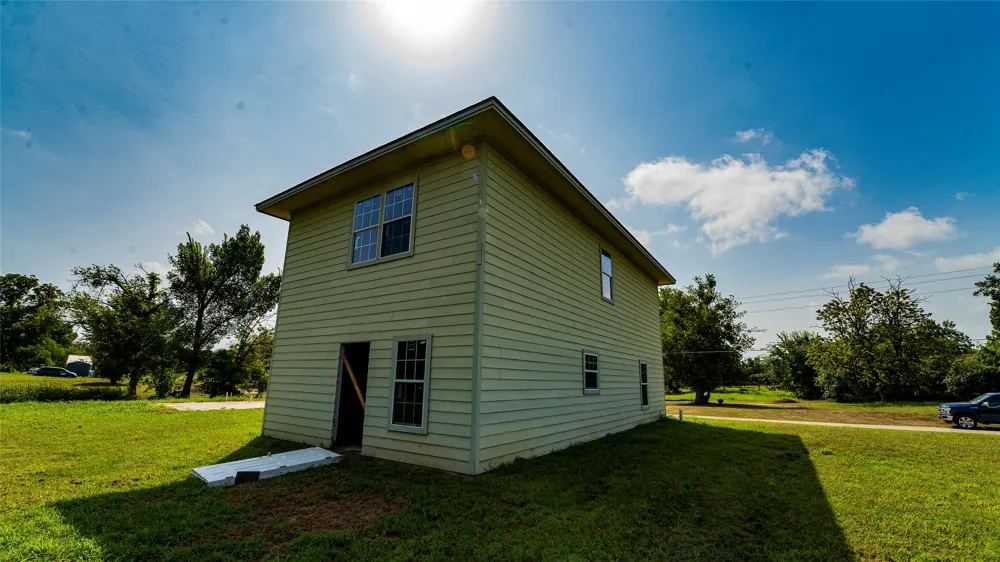 213 E 4th Street Rockdale, TX 76567