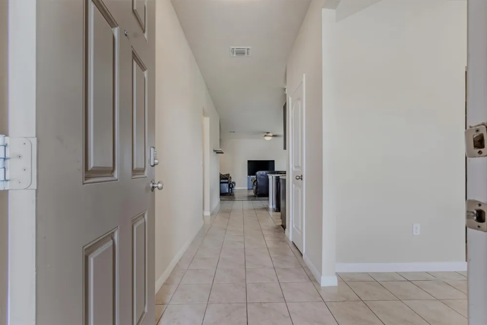 176 Dusky Thrush Drive Kyle, TX 78640