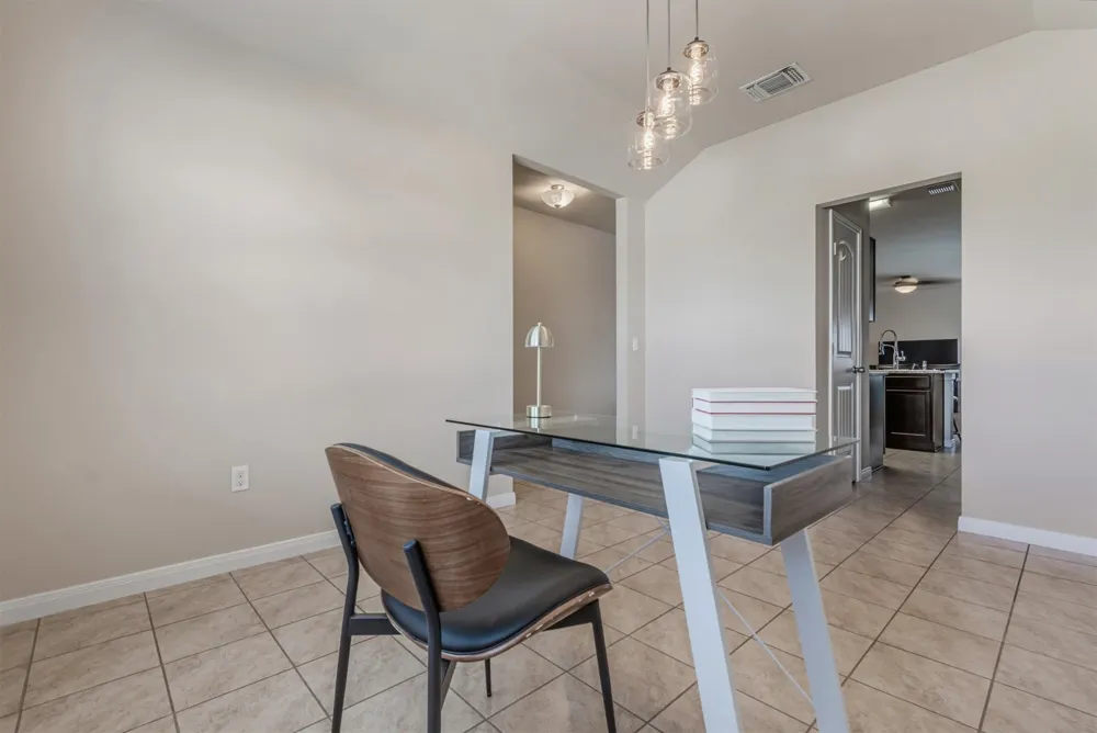 176 Dusky Thrush Drive Kyle, TX 78640