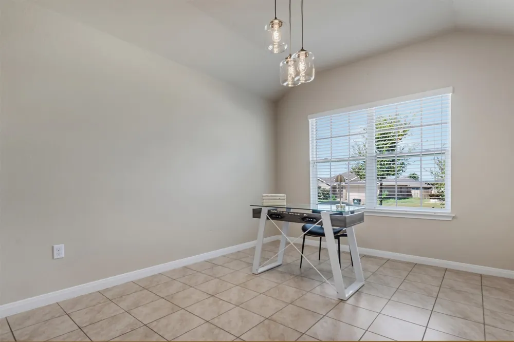 176 Dusky Thrush Drive Kyle, TX 78640