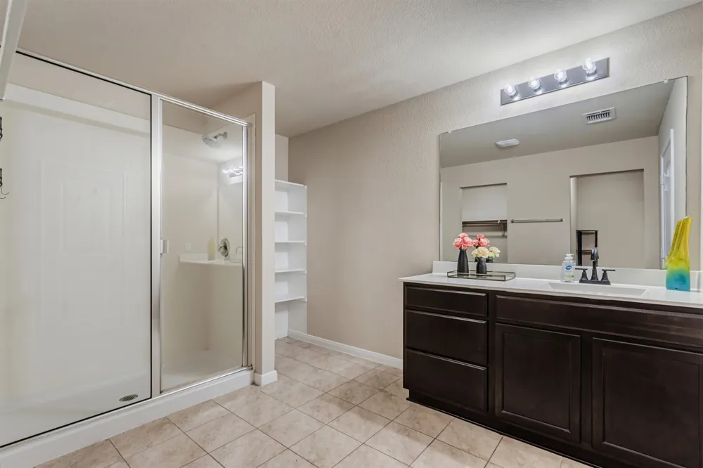 176 Dusky Thrush Drive Kyle, TX 78640