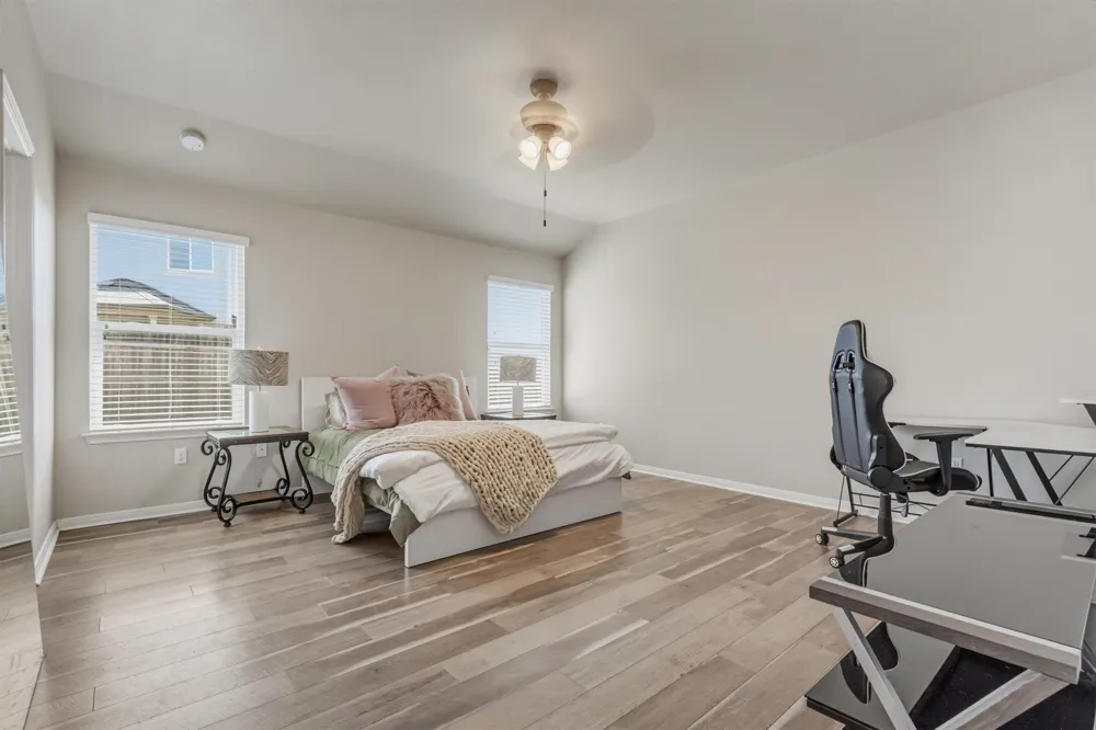 176 Dusky Thrush Drive Kyle, TX 78640