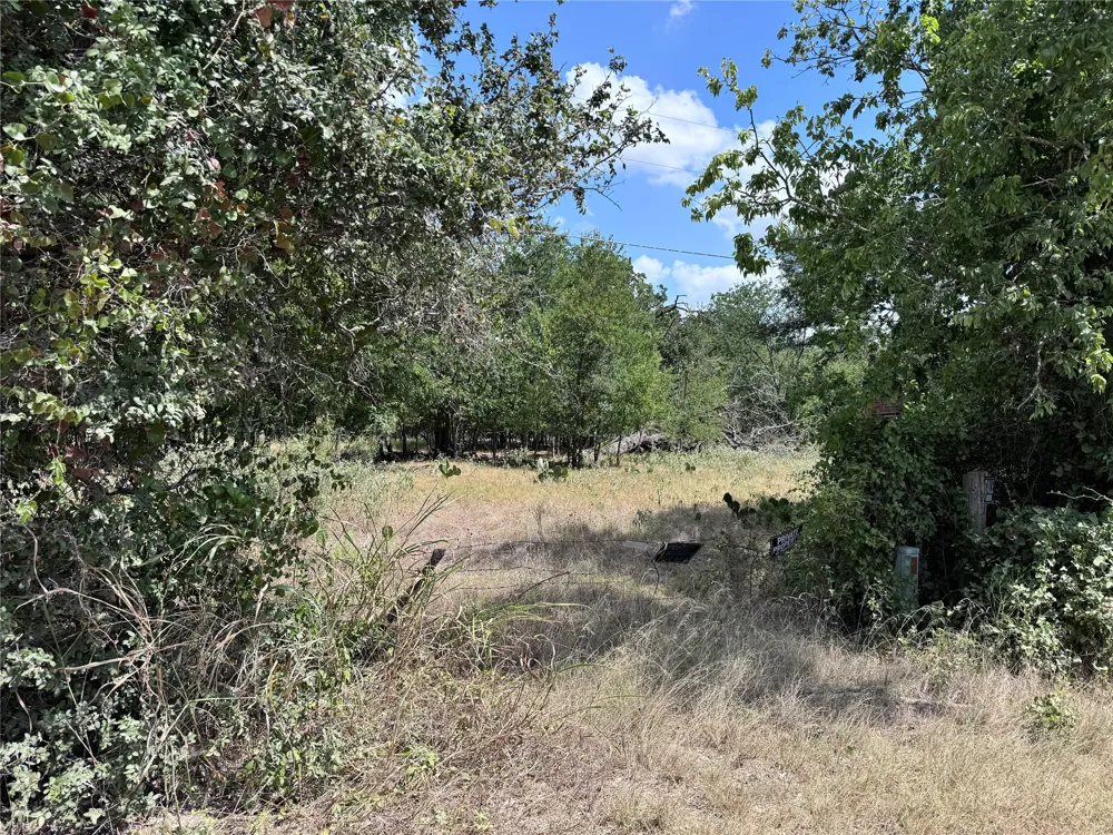 CR 414 Buckholts, TX 76518