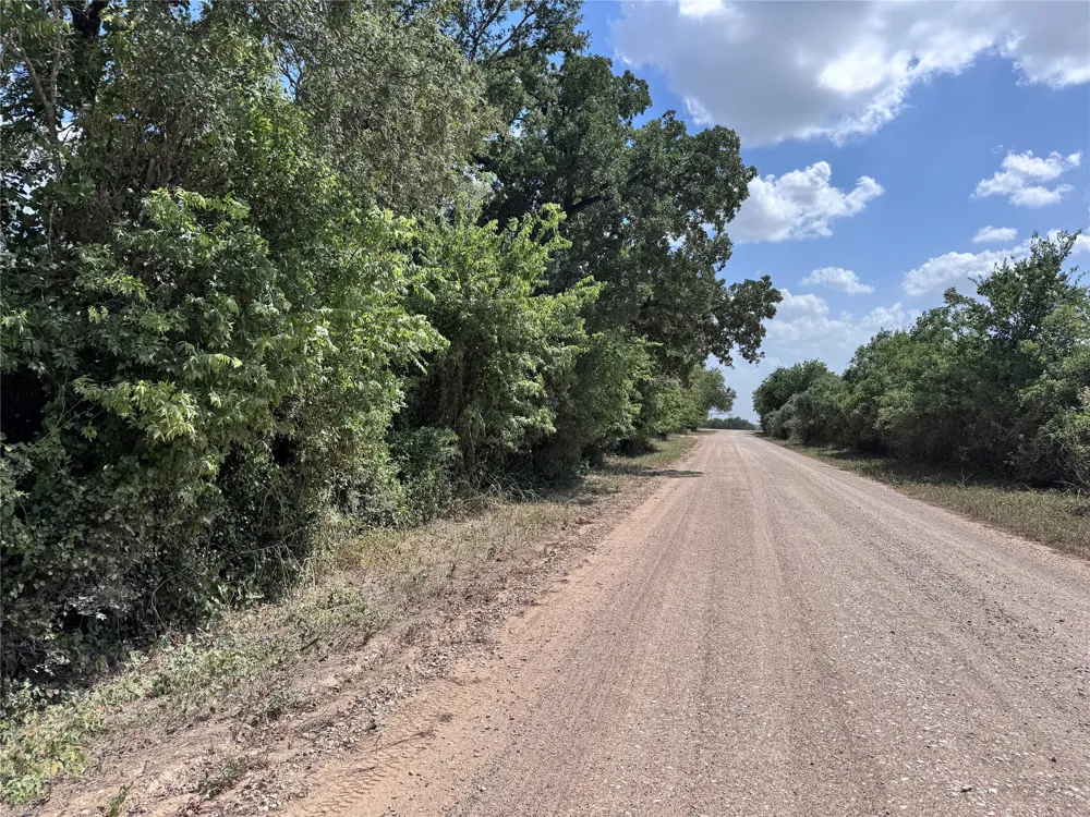CR 414 Buckholts, TX 76518