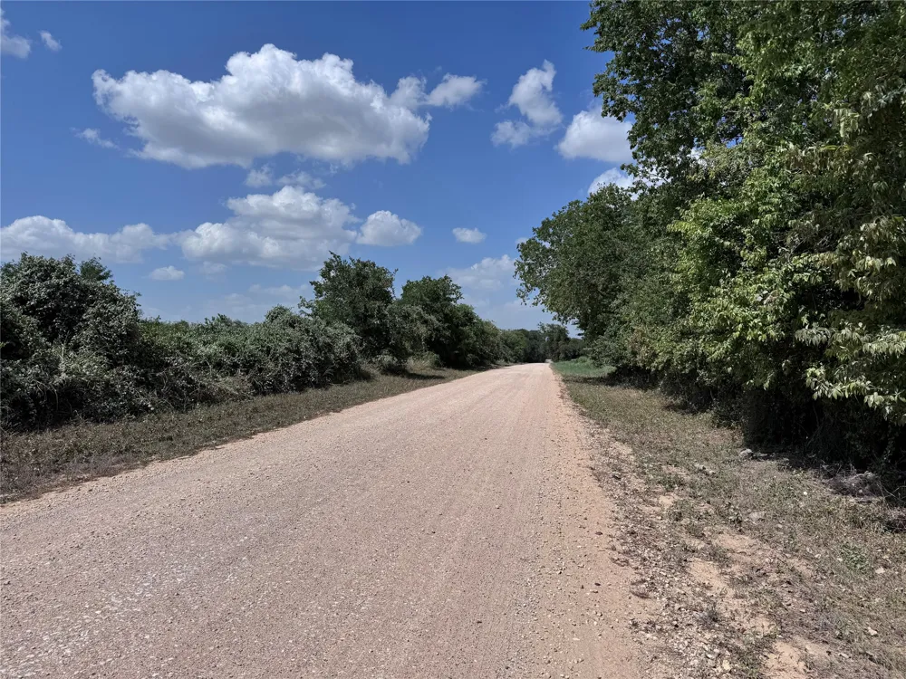 CR 414 Buckholts, TX 76518