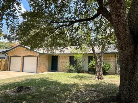 7000 Whispering Oaks Drive