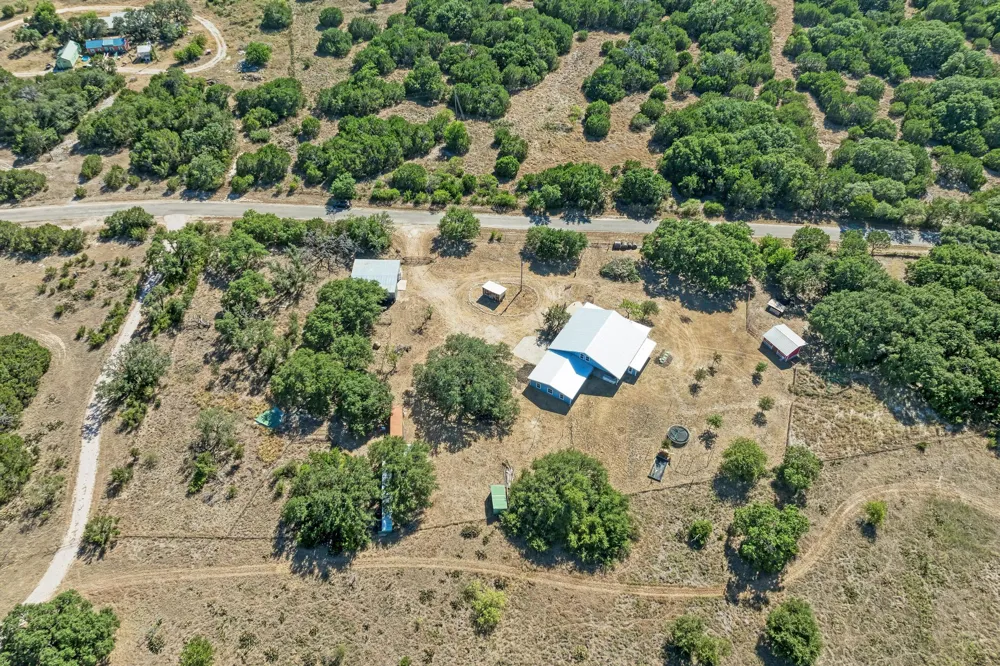 2812 County Road 205 Lampasas, TX 76550