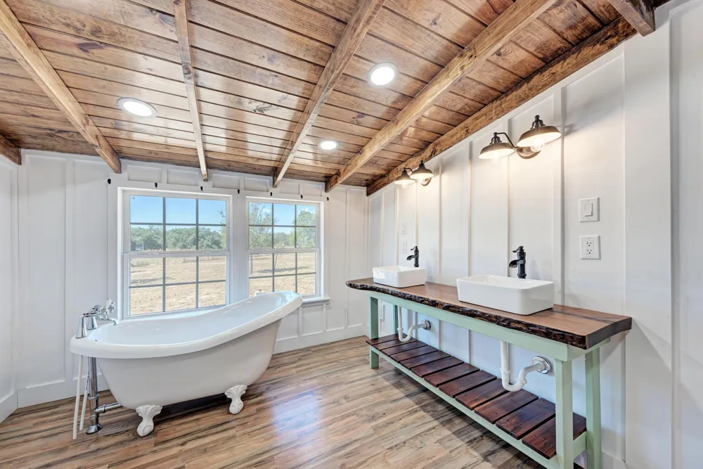 2812 County Road 205 Lampasas, TX 76550
