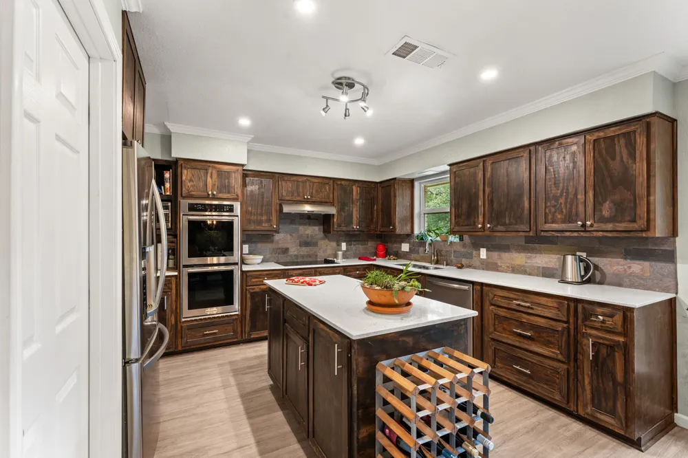 9702 Beauchamp Square Austin, TX 78729