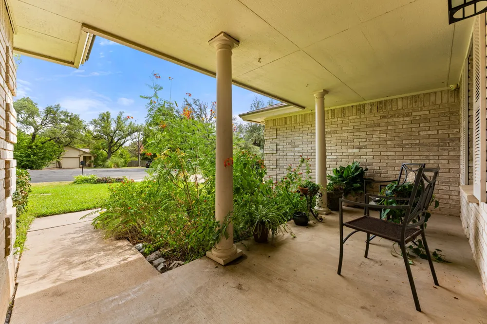 9702 Beauchamp Square Austin, TX 78729