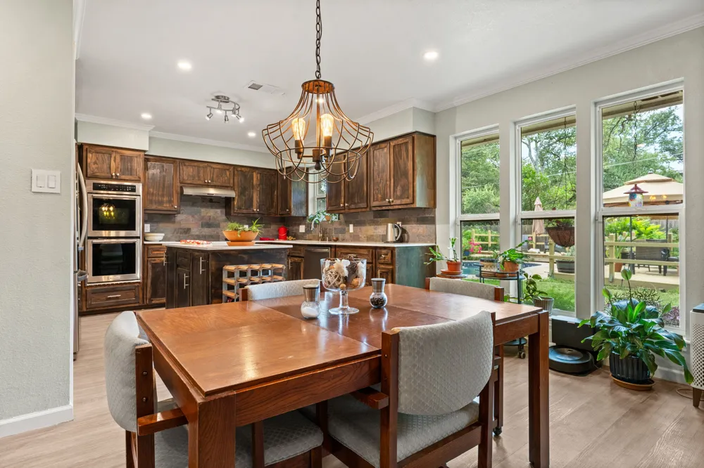 9702 Beauchamp Square Austin, TX 78729