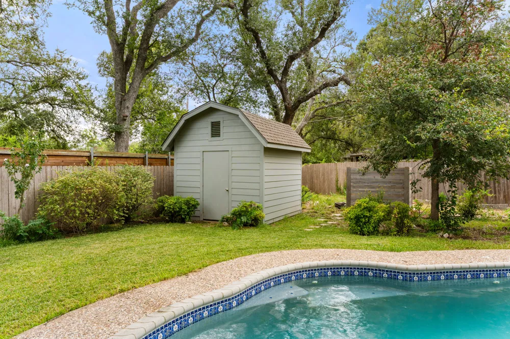 9702 Beauchamp Square Austin, TX 78729