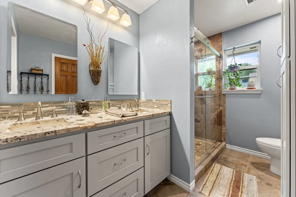 9702 Beauchamp Square Austin, TX 78729