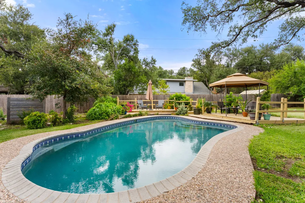 9702 Beauchamp Square Austin, TX 78729