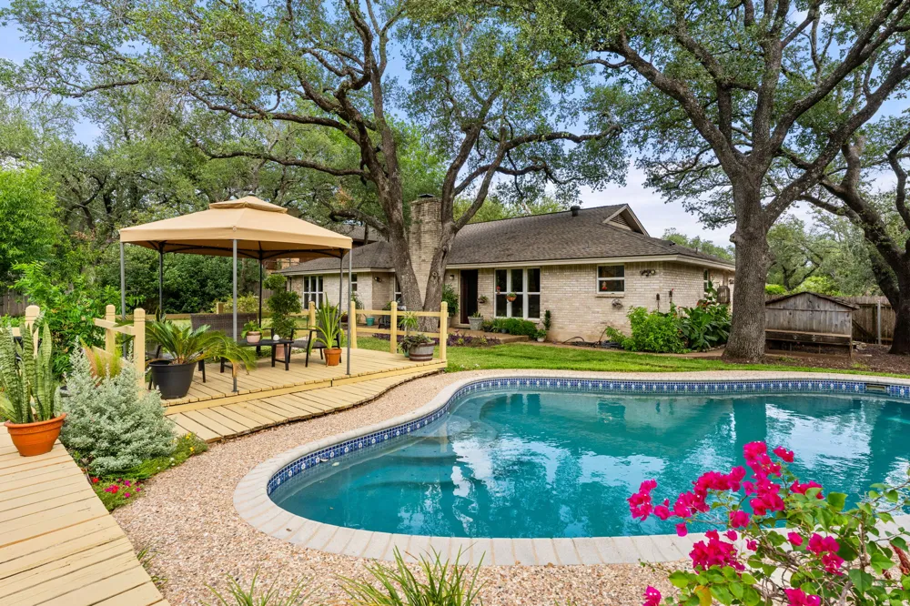 9702 Beauchamp Square Austin, TX 78729