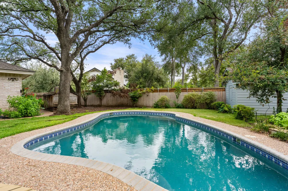 9702 Beauchamp Square Austin, TX 78729