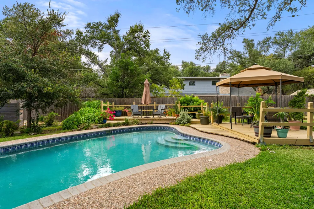 9702 Beauchamp Square Austin, TX 78729