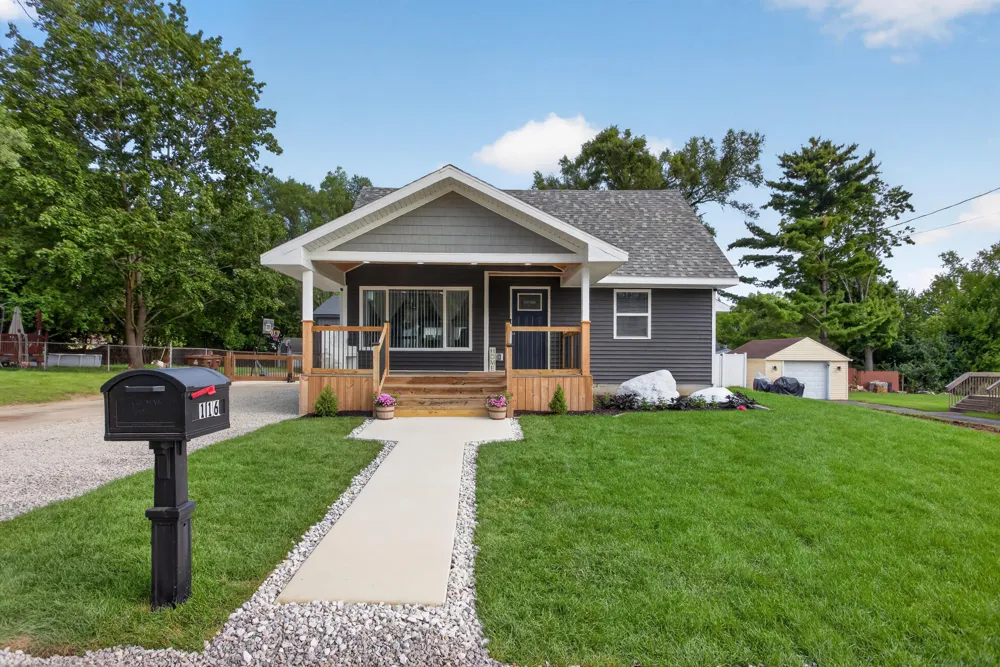 116 Falcon Road Jackson, MI 49202