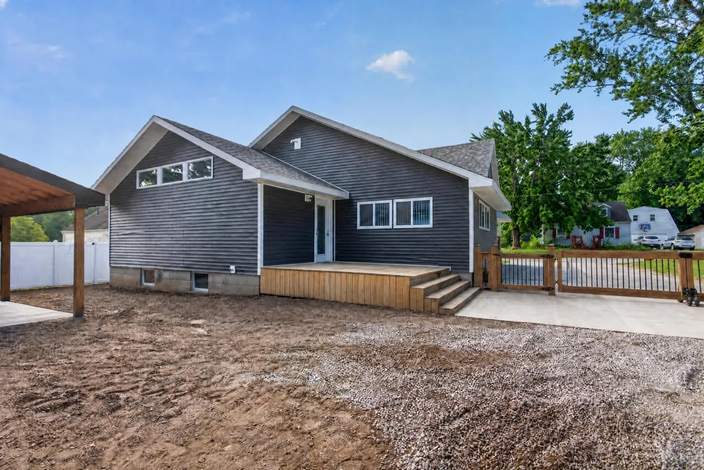 116 Falcon Road Jackson, MI 49202