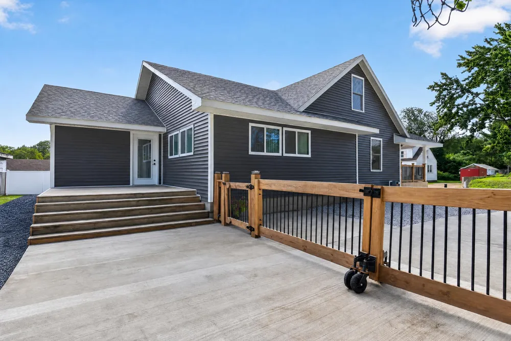 116 Falcon Road Jackson, MI 49202