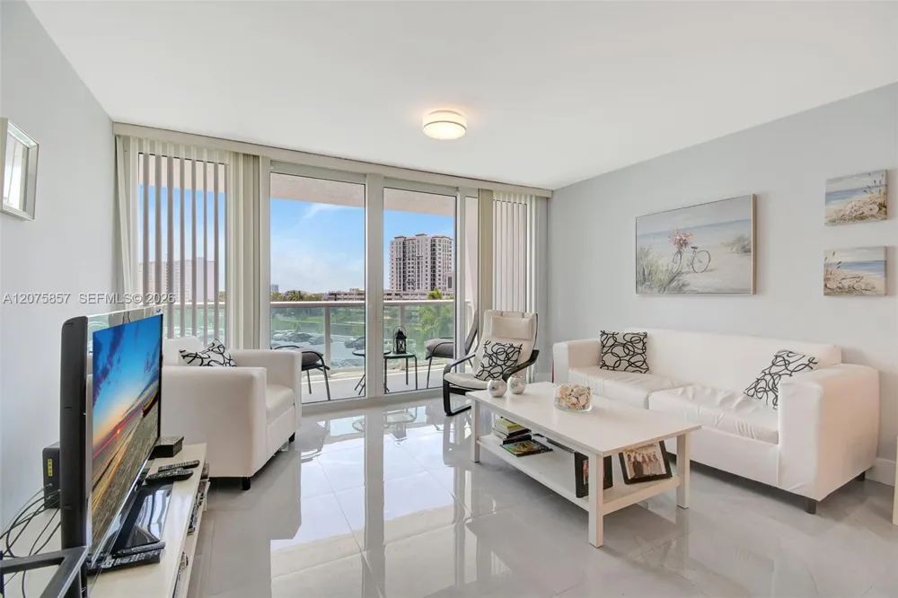 100 Bayview Dr #502 Sunny Isles Beach, FL 33160