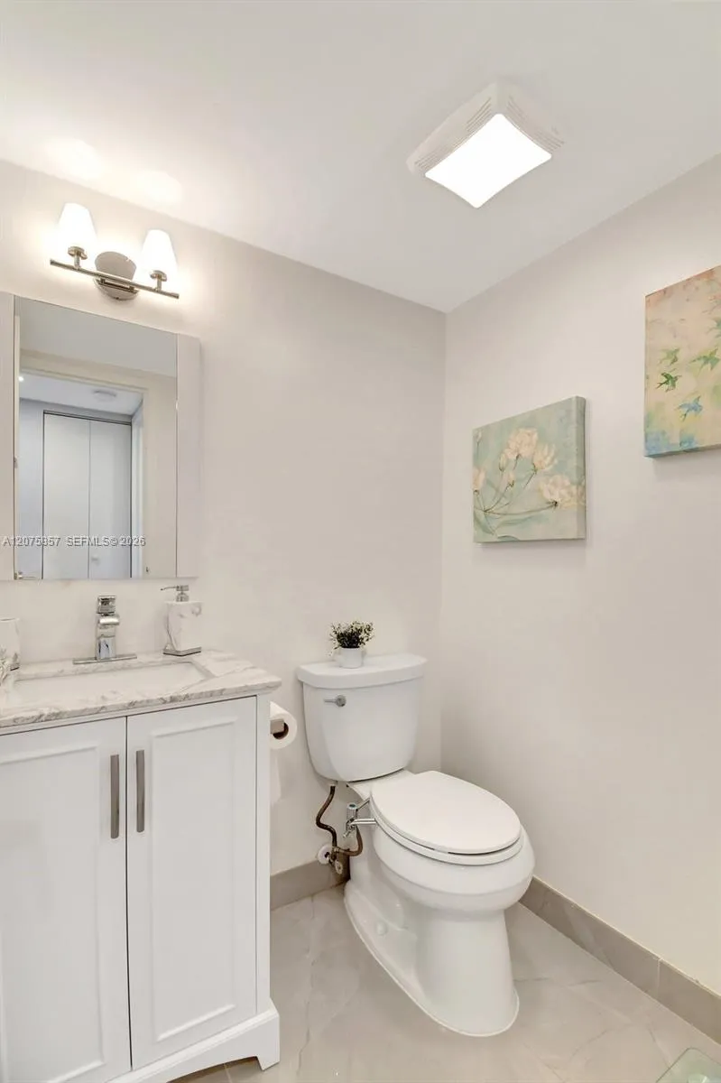 100 Bayview Dr #502 Sunny Isles Beach, FL 33160