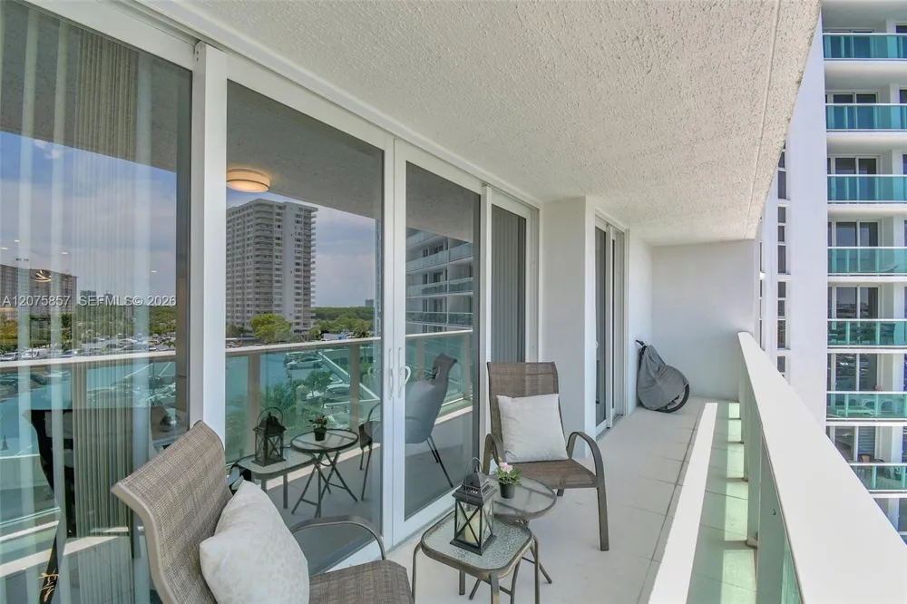 100 Bayview Dr #502 Sunny Isles Beach, FL 33160