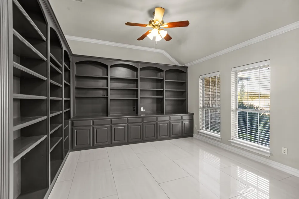 1055 The Meadows Parkway DeSoto, TX 75115