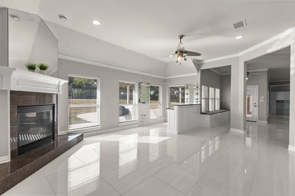 1055 The Meadows Parkway DeSoto, TX 75115