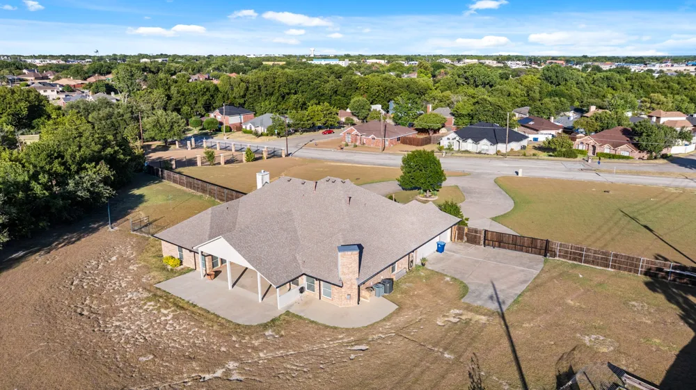 1055 The Meadows Parkway DeSoto, TX 75115
