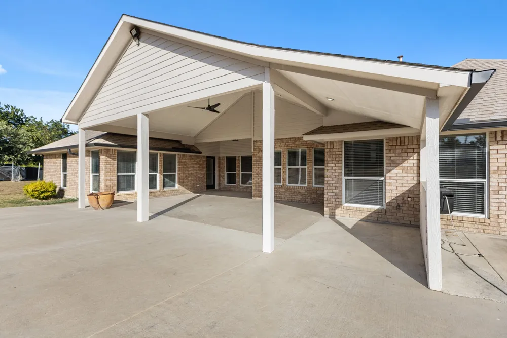 1055 The Meadows Parkway DeSoto, TX 75115