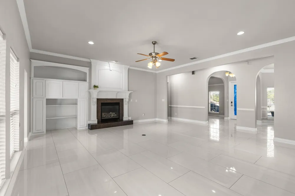 1055 The Meadows Parkway DeSoto, TX 75115