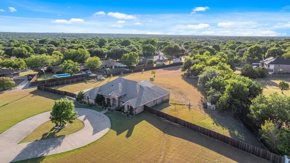 1055 The Meadows Parkway DeSoto, TX 75115