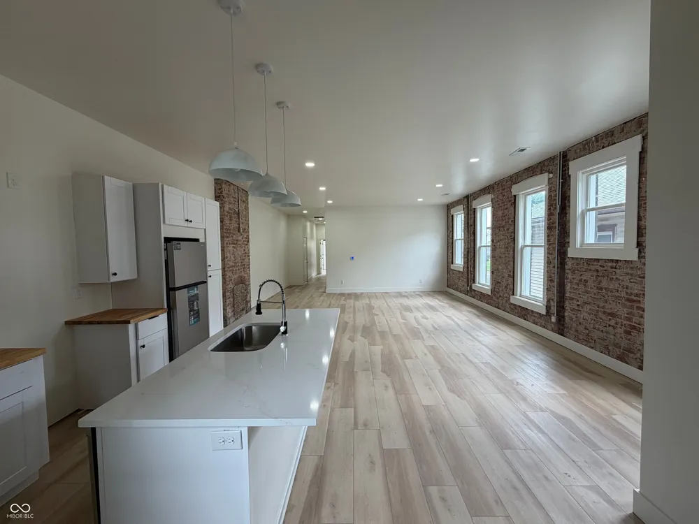 2701 College Avenue Indianapolis, IN 46205